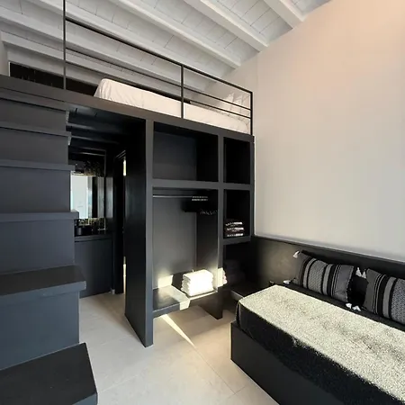 Black And White Lofts - By Black And White Апартаменты